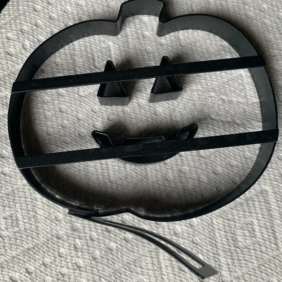 HALLOWEEN - 3pc lot Williams Sonoma Pancake Cookie Molds Pumpkin Bat HAUNTED HOU - Picture 3 of 7